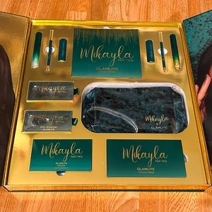 MIKAYLA x GLAMLITE PAHT 2 PR BOX! no longer sold!!